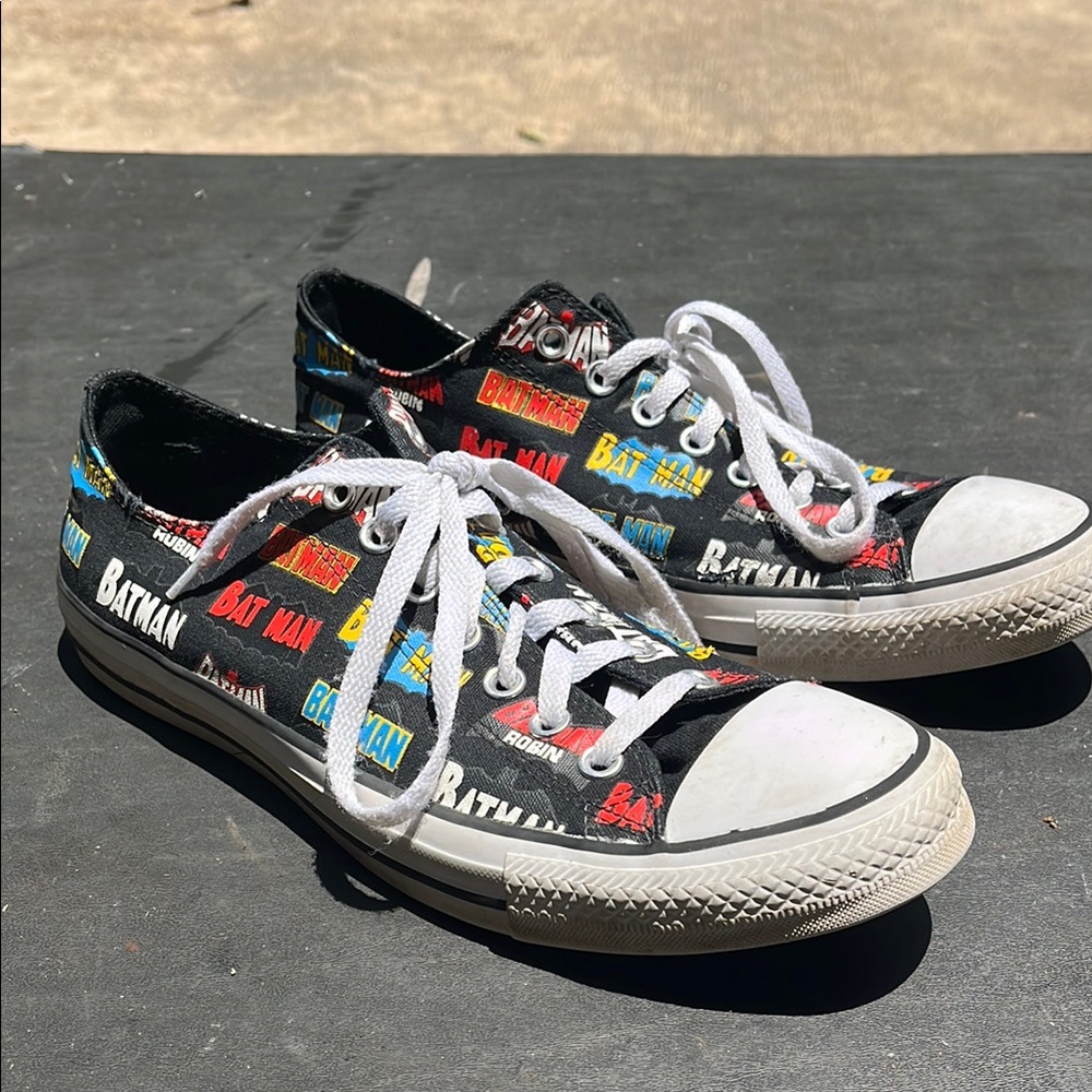 80th anniversary Batman Converse all star low. 10.5 M , 12.5 W